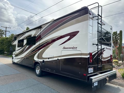 Forest River RV SUNSEEKER 3010DS Drivable vehicle in Pacific Beach