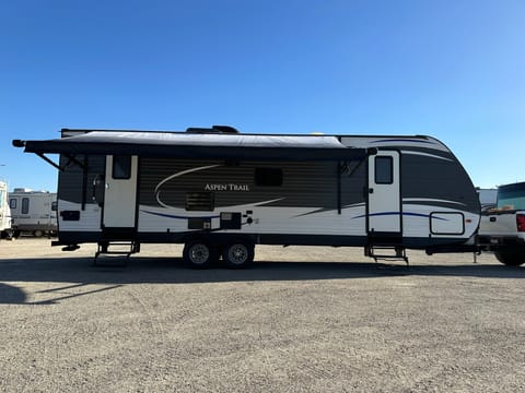 Dutchmen RV Aspen Trail 2860RLS Towable trailer in Yuma