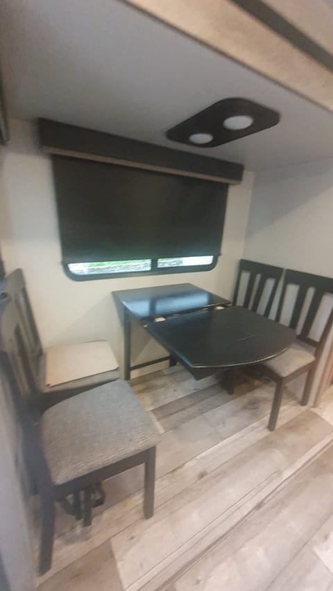 2021 Keystone RV Outback 330RL Remorque tractable in Mount Juliet