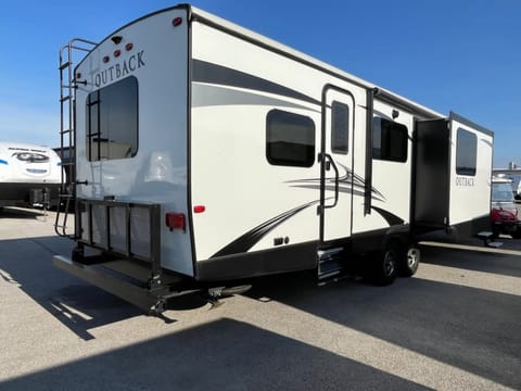 2018 Keystone RV Outback 332FK Towable trailer in Liberal