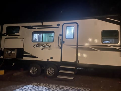 Immaculate Family Friendly 2021 Grand Design Towable trailer in Collierville