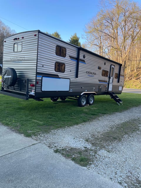 2023 Coachmen RV Catalina Legacy 293QBCK Towable trailer in Huntington