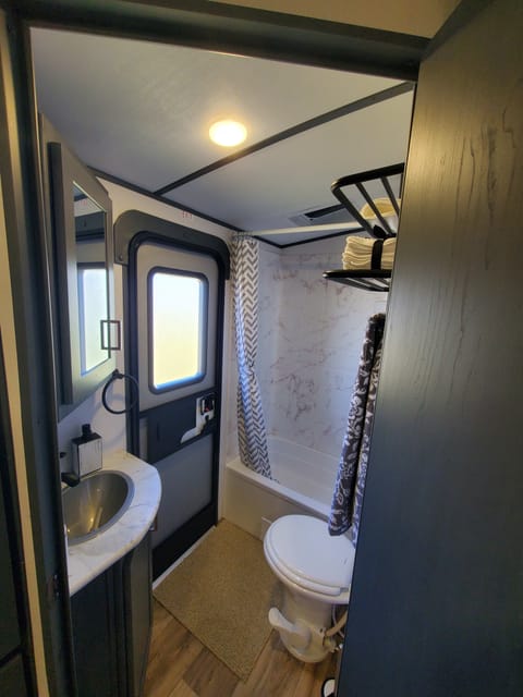 Rv Rentals Way of Life's  LUXURIOUS! (B1) Towable trailer in Hemet