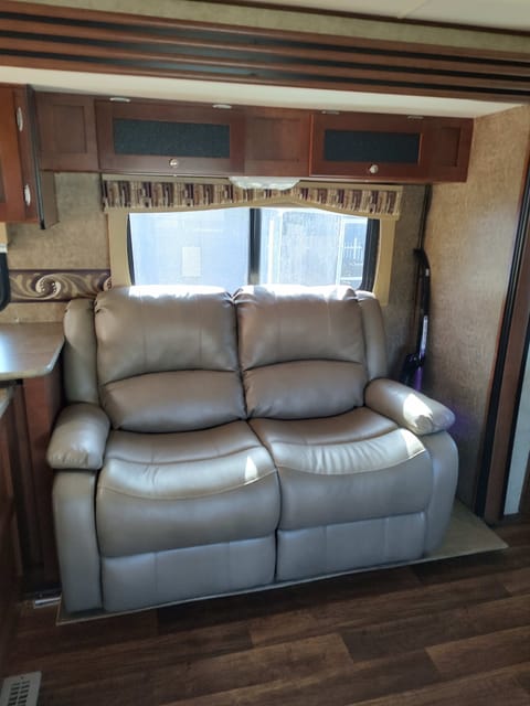 2014 Dutchmen RV Kodiak 291RESL Towable trailer in Sebring
