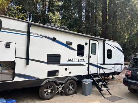2021 Heartland Mallard 26IDM King Bed Towable trailer in Ventura