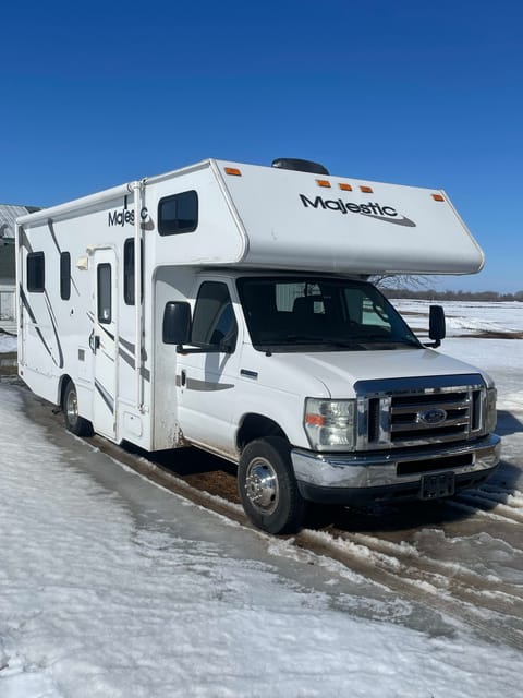2013 Thor Motor Coach Majestic 23A Drivable vehicle in Crystal