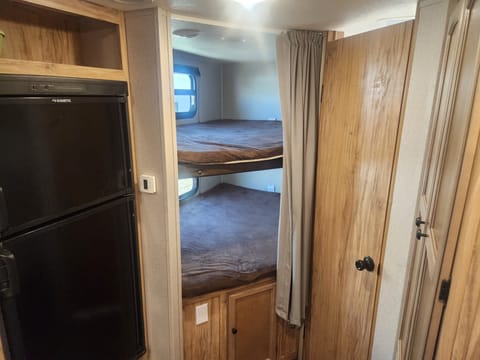 The Gulf Hagas, 28ft, Sleeps 8, Pet Friendly Towable trailer in Bangor