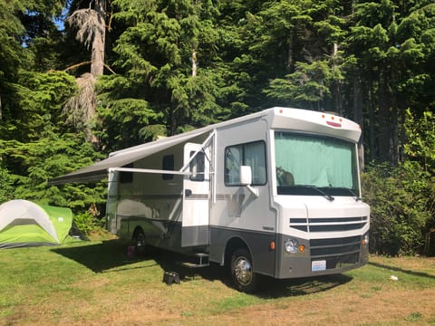 2016 Winnebago Brave 27b Drivable vehicle in Everett