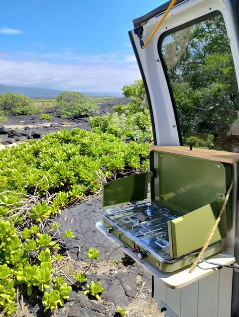 Lil Honu Campervan in Kalaoa