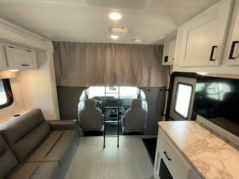 2022 Class C Motorhome - Near Lake Lanier GA Vehículo funcional in Buford