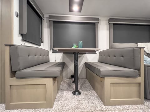 A Grand Reflection - Luxury on wheels Towable trailer in Syracuse