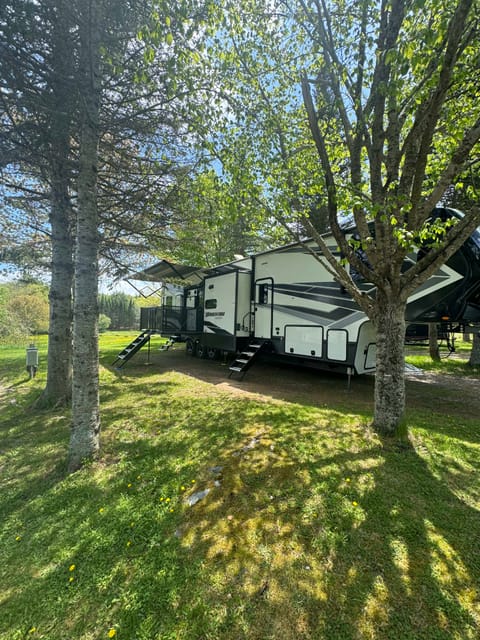  Towable trailer in Bangor