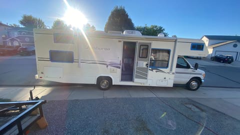 2003 Fleetwood RV Jamboree Sport 29V Drivable vehicle in Sparks