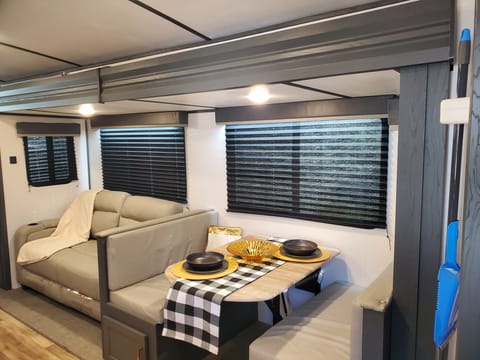 Rv Rentals Way Of Life's FAMILY SIZED SLEEPS 10 B3 Towable trailer in Hemet