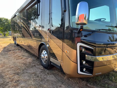 Luxurious Entegra Aspire w/Bunk beds Drivable vehicle in Yorba Linda