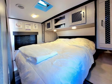 2021 Heartland Mallard 26 Towable trailer in Laveen Village
