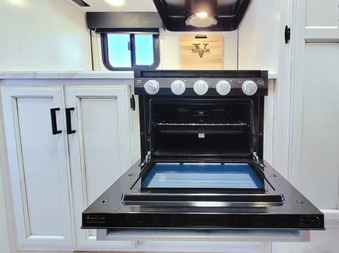 2022 Venture Rv Sporttrek ST312VIK Towable trailer in Laveen Village