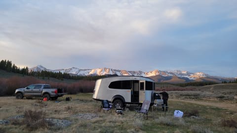 Ditch the crowds in the Airstream Basecamp 20X! Towable trailer in Glendale