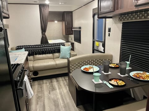 2019 Jayco Jay Flight SLX 8 264BH Towable trailer in Egg Harbor Township