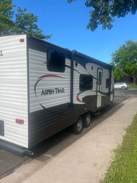 Aspen trail Towable trailer in Fort Collins