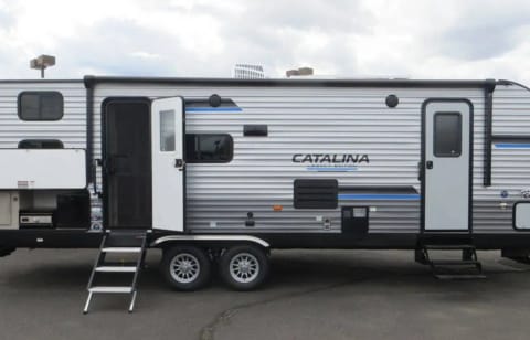 2023 Coachmen Catalina 263BHSCK (VIN 1078) Towable trailer in Doctor Phillips