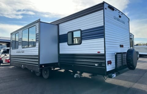 2023 Forest River RV Cherokee 294GEBG (0576) Towable trailer in Doctor Phillips