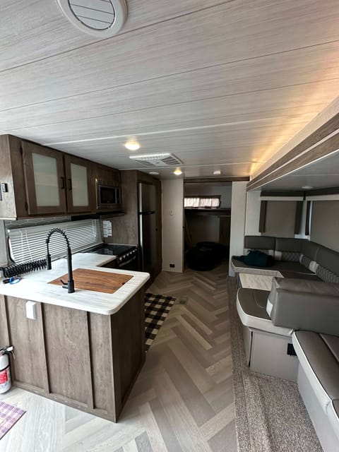 2022 Forest River 29VBUD Towable trailer in Hermitage