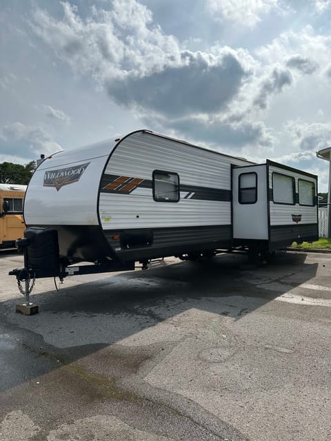 2022 Forest River 29VBUD Towable trailer in Hermitage