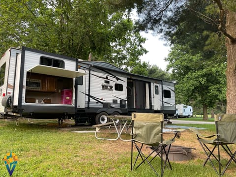 The Wildwood Experience Towable trailer in Plantation Key