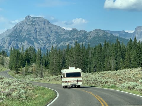 Lazy Daze 22 Motorhome Easy to Drive Drivable vehicle in University District