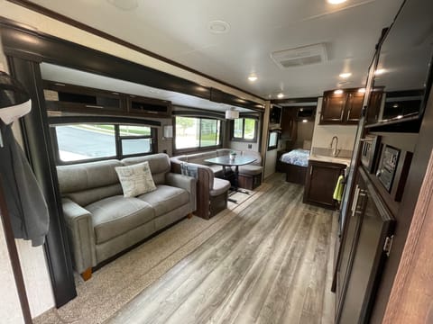 "Maverick" - Luxury Family Camper - Sleeps 6-8 Rimorchio trainabile in Vista