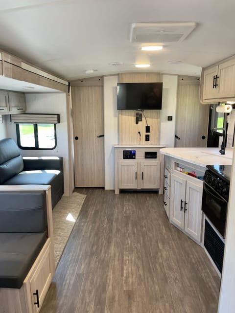 2023 Cruiser Shadow Cruiser 280QBS Towable trailer in Albany