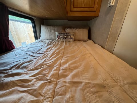 Lil’ Den, a family and pet friendly Travel Trailer Remorque tractable in Wasilla