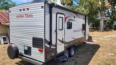 Aspen Trail Towable trailer in DeLand