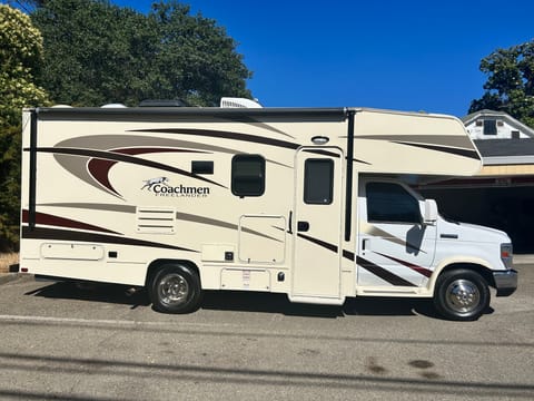 2016 Coachmen RV Freelander 21RS Ford 350 Drivable vehicle in Folsom