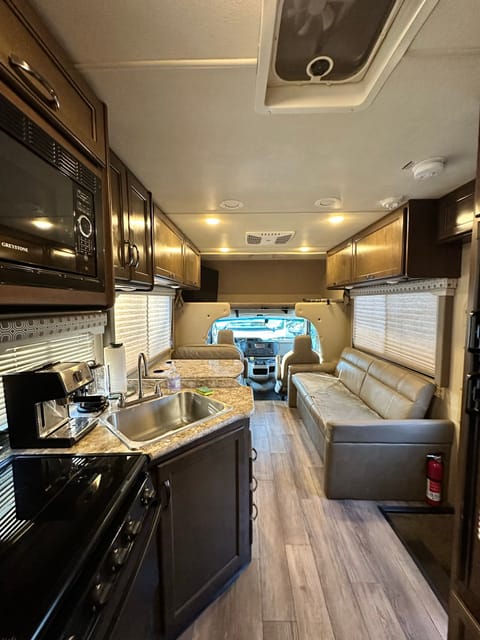 2019 Thor Motor Coach Four winds 28A Véhicule routier in Federal Way