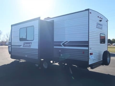 The Perna's Adventure Trailer Towable trailer in Lago Vista