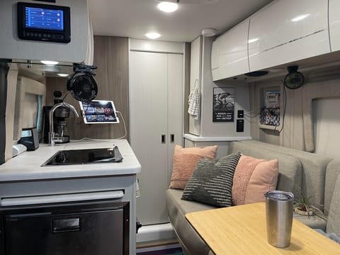 Weekend Getaway in TavaRV Camper in Palatine