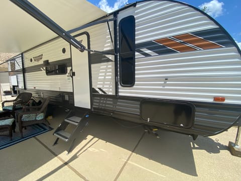 2022 Forest River RV Wildwood X-Lite 273QBXL Towable trailer in Tomball