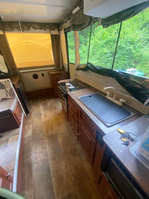 Fisch’s Camper Towable trailer in Brookfield