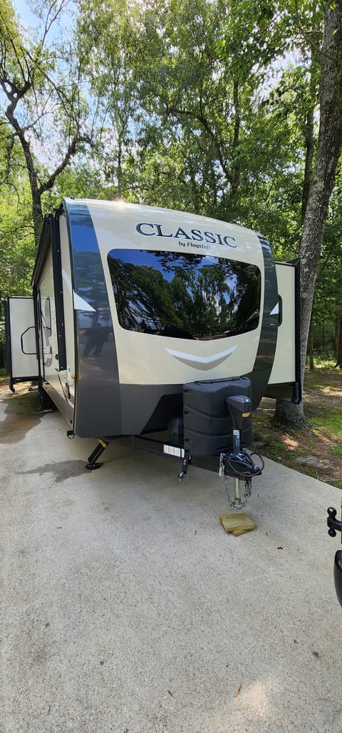 2020 Flagstaff Classic, Couples Retreat on Wheels Towable trailer in Lake Livingston