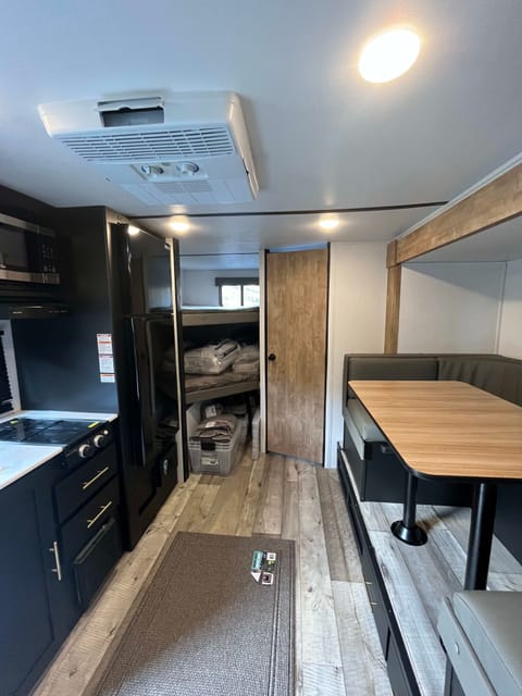 Perfect Family Vacation in a Brand New Bunk House. Towable trailer in Carson City