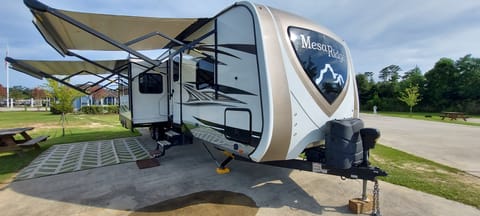 2019 Highland Ridge TWO Bath Sleeps 10 Towable trailer in Jackson