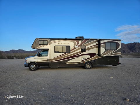 2012 Forest River RV Forester 2861DS Drivable vehicle in Fortuna Foothills