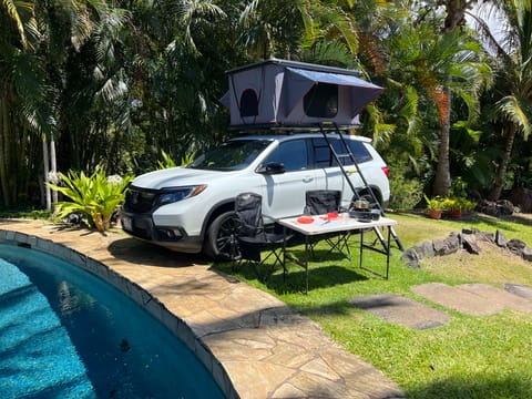 Luxury Camper 2021 AWD SUV Airport PickUp - Momi Ziehbarer Anhänger in Kahului