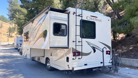 *Cosmo* NEW 24ft RV w/ everything you need! Veicolo da guidare in East Los Angeles