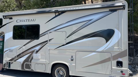 *Cosmo* NEW 24ft RV w/ everything you need! Véhicule routier in East Los Angeles