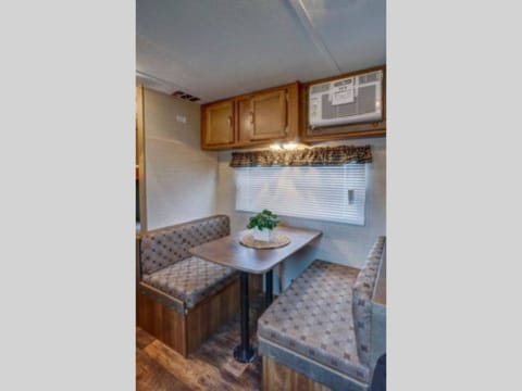 Fully Stocked Keystone Travel Trailer Sleeps 5 Towable trailer in Eastvale