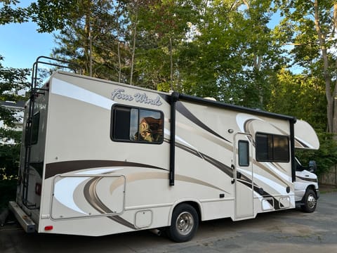 The Perfect Getaway! Drivable vehicle in New Bedford