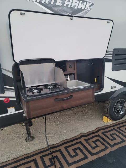 Jayco RV Whitehawk 23MRB Towable trailer in Oceano